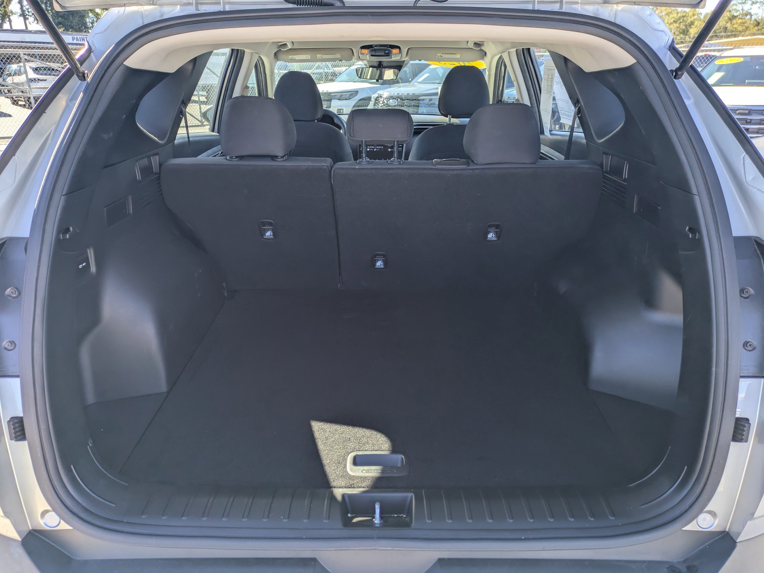 Used 2023 Hyundai Tucson SE image 10