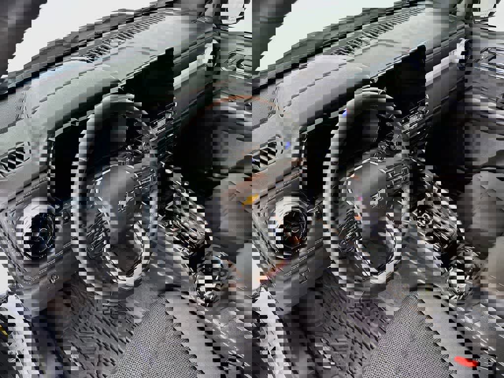 Used 2023 Chevrolet Colorado LT w/ LT Convenience Package image 9