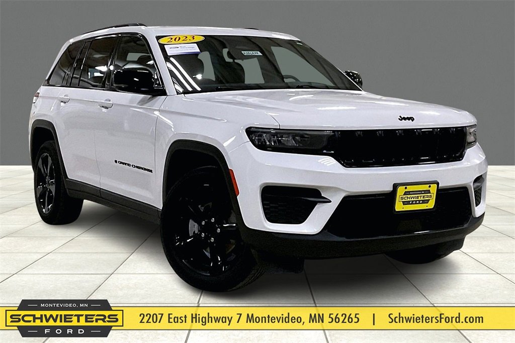 Used 2023 Jeep Grand Cherokee Altitude