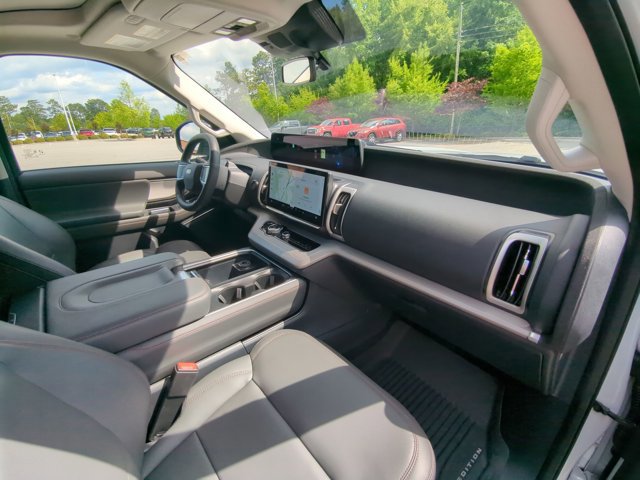 Certified 2025 Ford Expedition Active RWD image 38