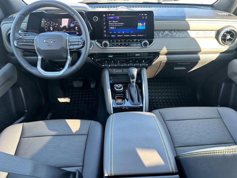 Used 2025 Chevrolet Colorado ZR2 w/ Technology Package image 12