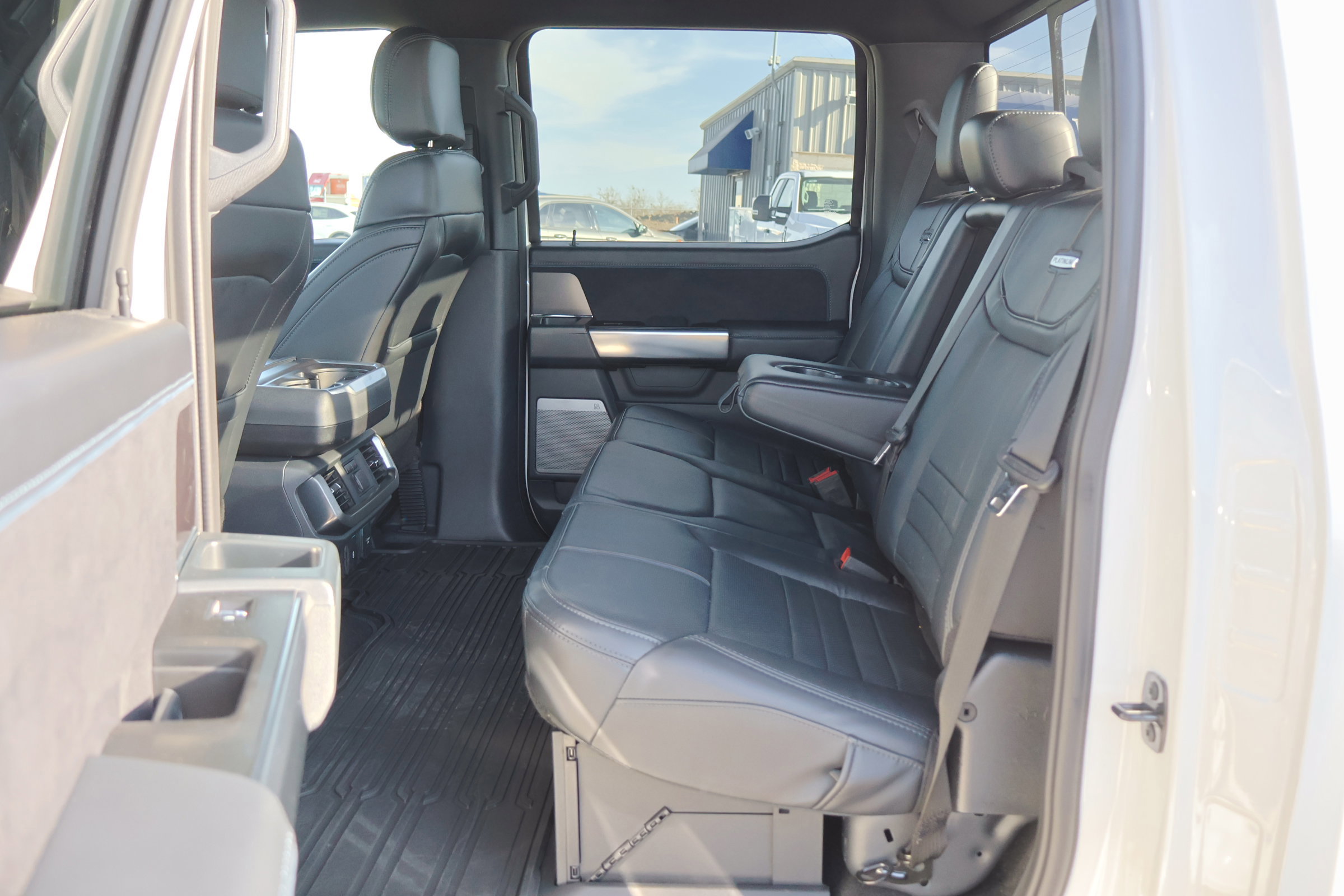 Certified 2025 Ford F150 Platinum w/ FX4 Off-Road Package image 29