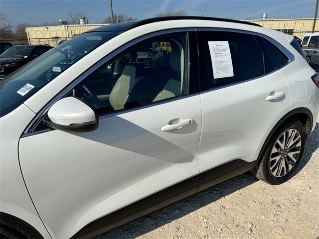 Certified 2020 Ford Escape Titanium image 35