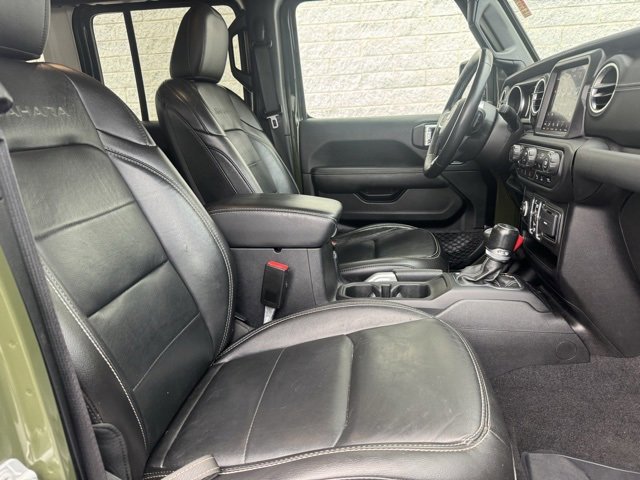 Used 2021 Jeep Wrangler Unlimited Sahara w/ Cold Weather Group image 17