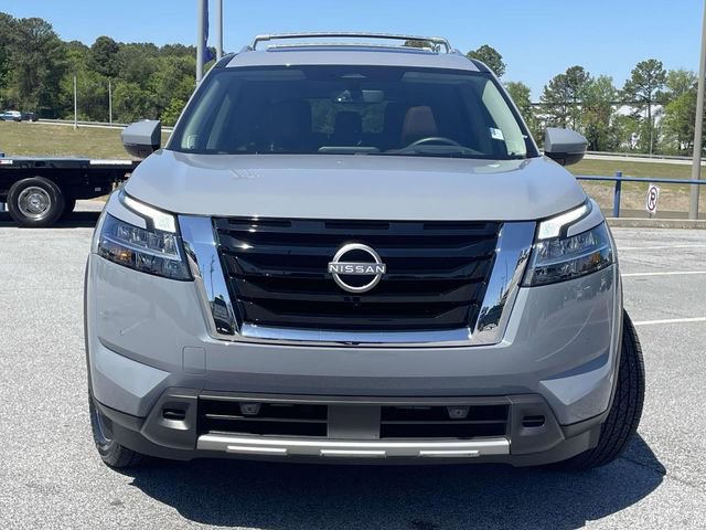 Used 2024 Nissan Pathfinder Platinum image 7