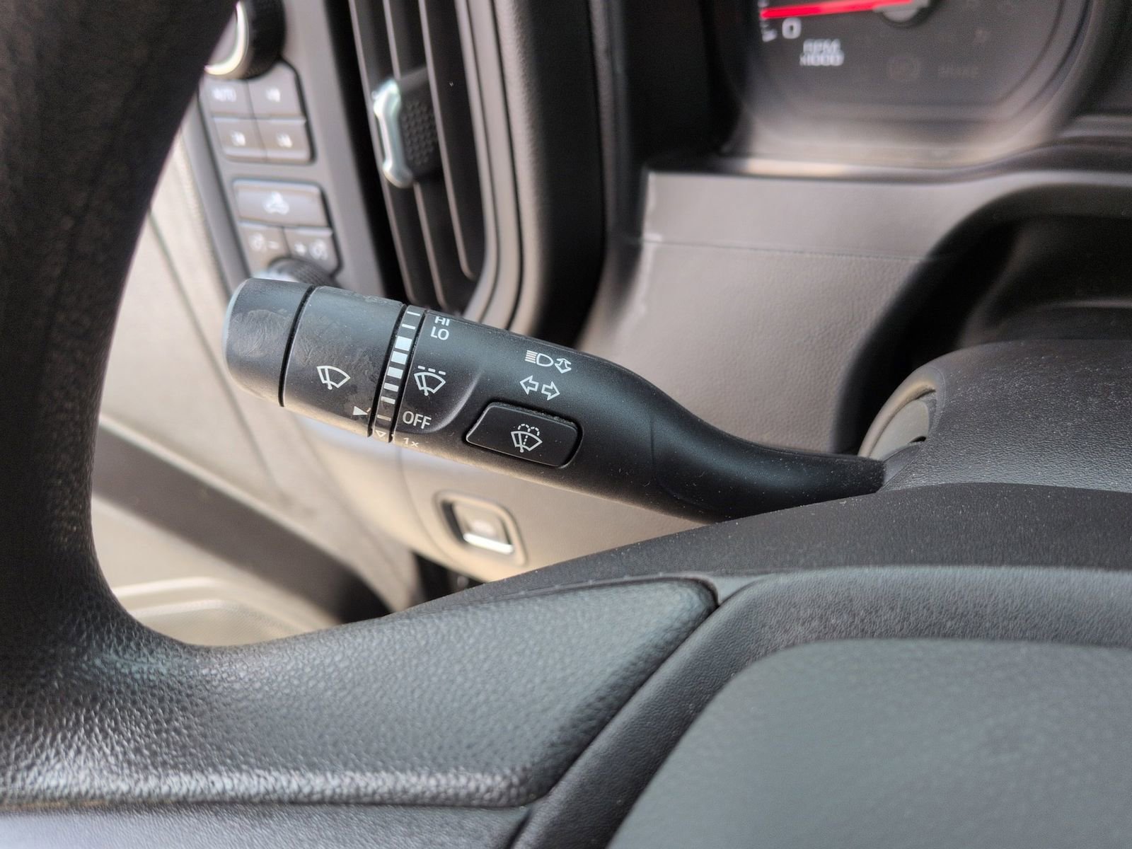 Used 2019 Chevrolet Silverado 1500 Custom Trail Boss AWD/4WD image 26