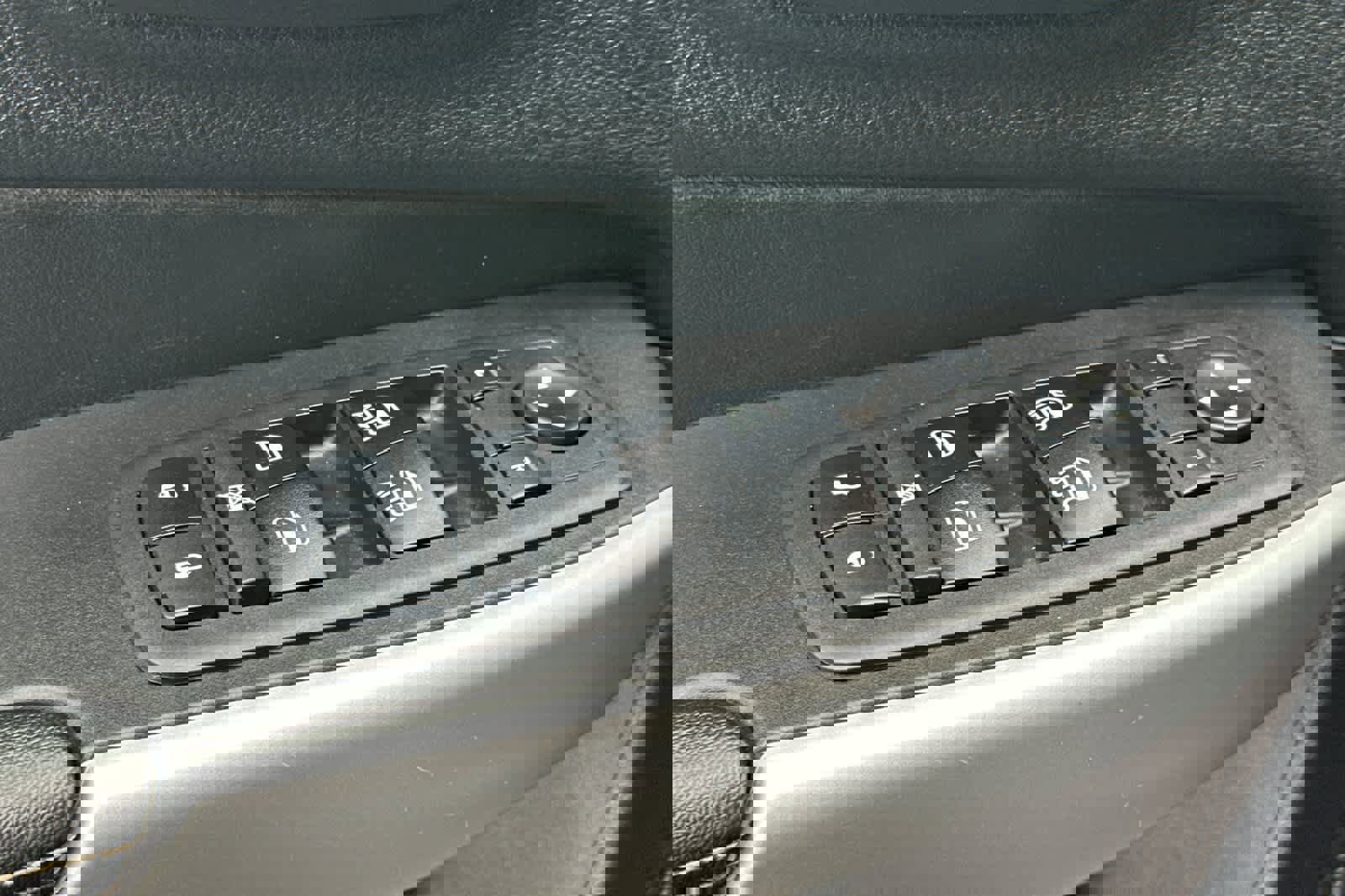 Used 2018 Jeep Cherokee Latitude Plus w/ Cold Weather Group image 13