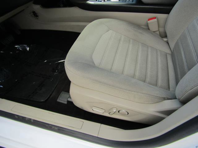 Certified 2019 Ford Fusion SE FWD image 14