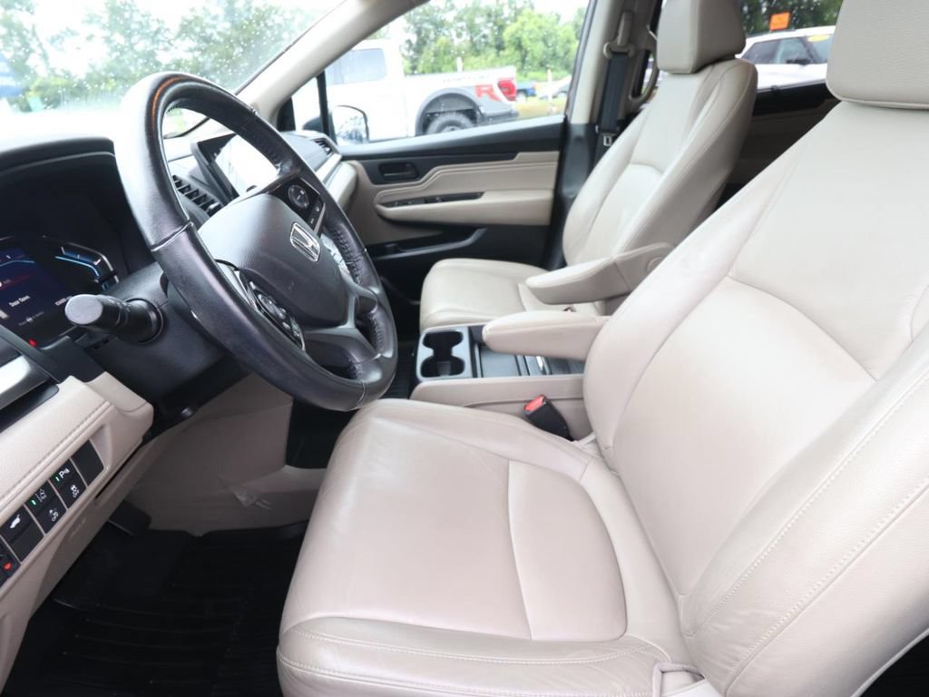 Used 2020 Honda Odyssey Touring image 2
