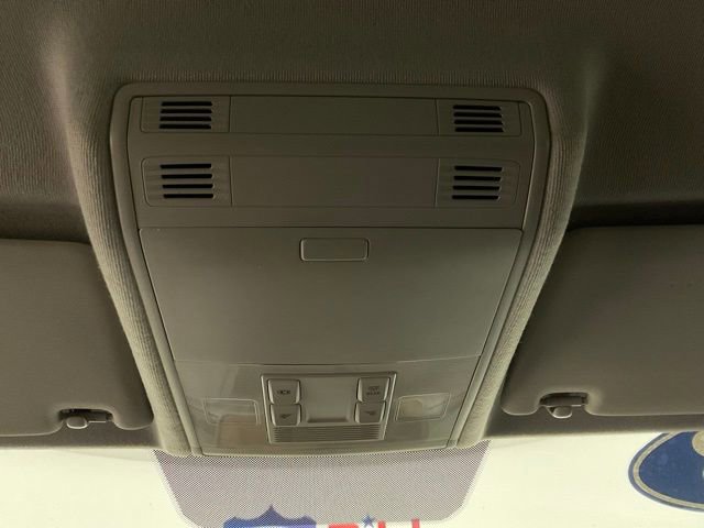 Used 2018 Volkswagen Tiguan S image 20