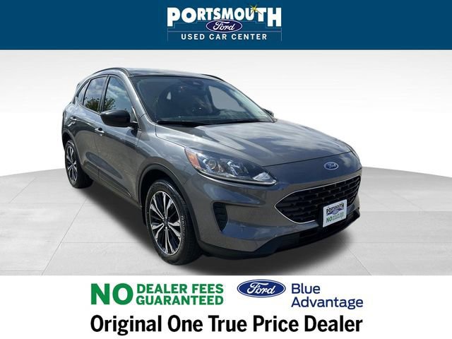 Certified 2022 Ford Escape SE w/ SE Sport Appearance Package image 2