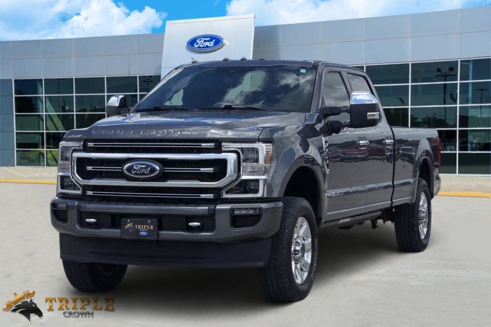 Certified 2022 Ford F350 Platinum AWD/4WD image 2