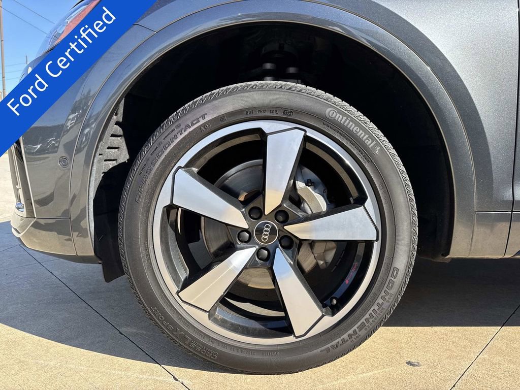 Used 2023 Audi Q5 2.0T Prestige w/ Prestige Package image 5