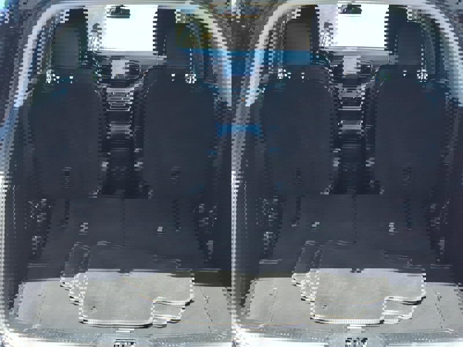 Certified 2022 Ford Explorer XLT w/ Equipment Group 202A image 17