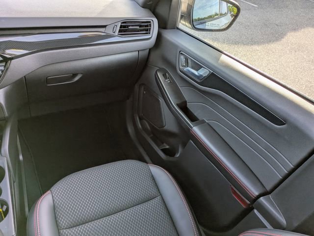Certified 2026 Ford Escape ST-Line FWD image 17