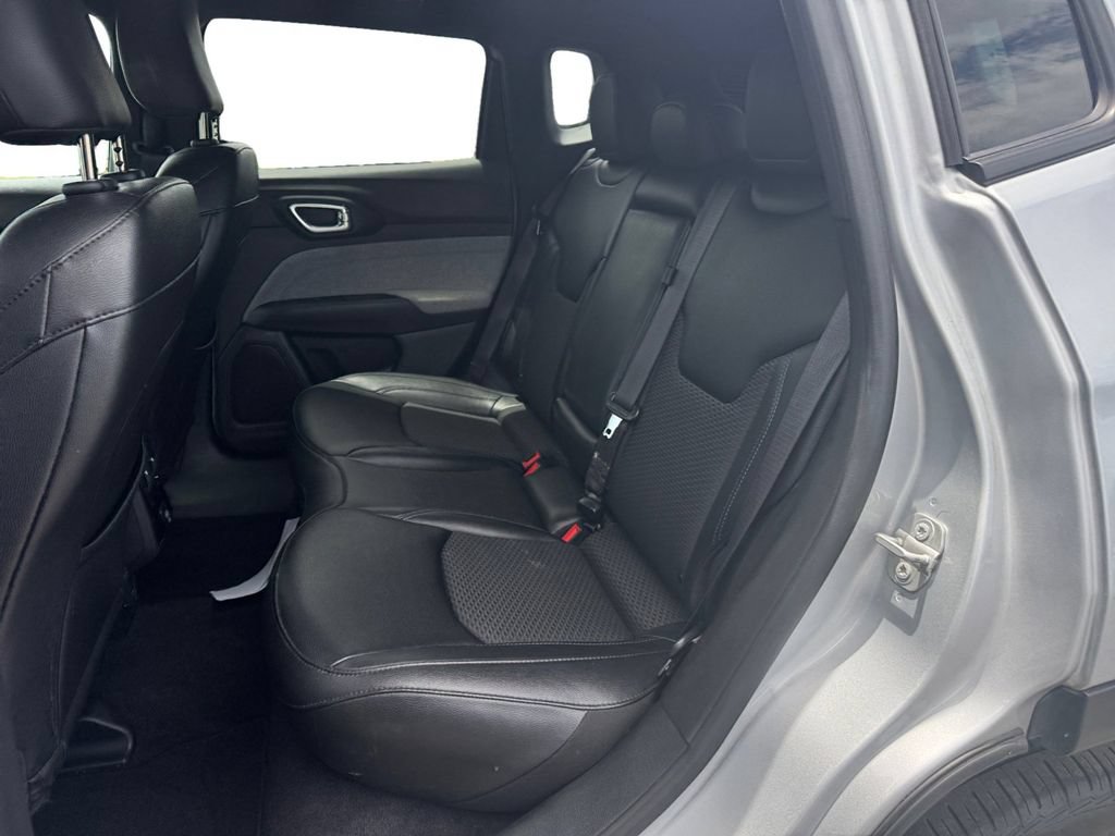 Used 2024 Jeep Compass Latitude AWD/4WD image 18