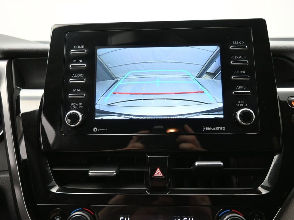 Used 2022 Toyota Camry LE image 4