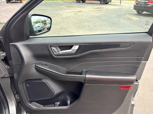 Certified 2023 Ford Escape ST-Line Elite AWD/4WD image 19