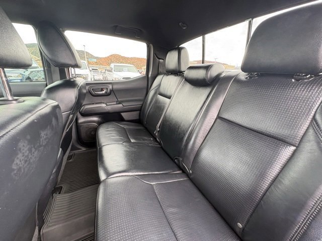 Used 2020 Toyota Tacoma TRD Off-Road image 15