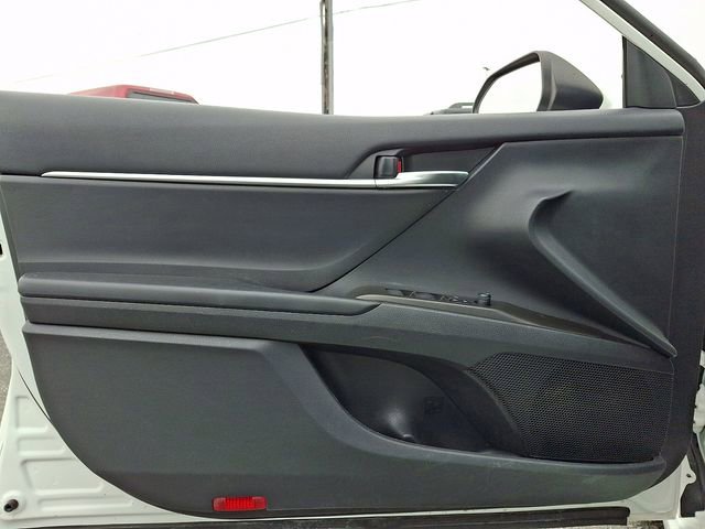 Used 2021 Toyota Camry SE FWD image 12