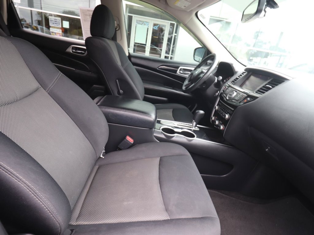 Used 2019 Nissan Pathfinder SV FWD image 15