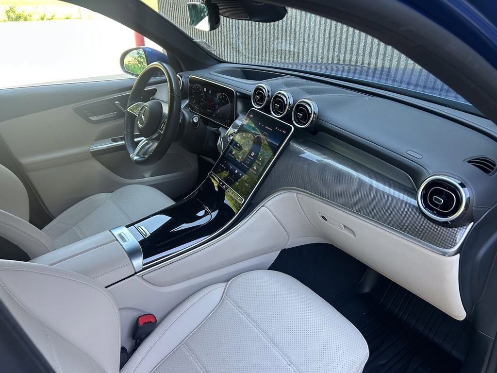 Used 2024 Mercedes-Benz GLC 300 4MATIC image 22