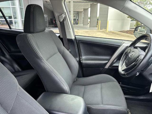 Used 2017 Toyota RAV4 XLE FWD image 10
