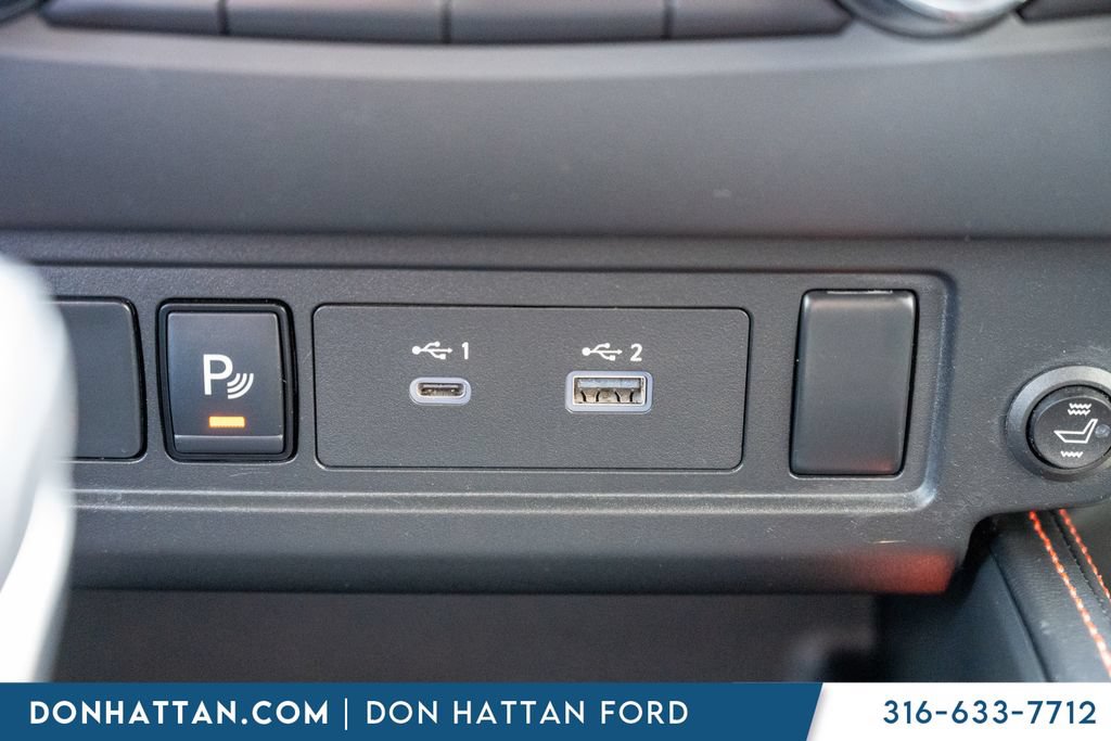 Used 2025 Nissan Frontier PRO-4X AWD/4WD image 12