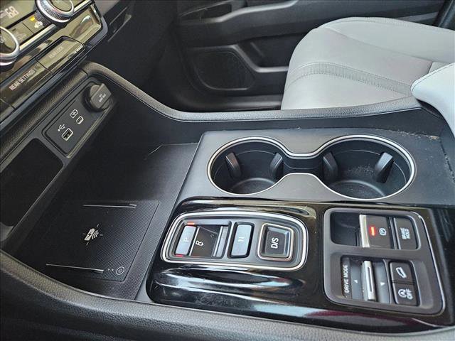 Used 2023 Honda Pilot Touring image 15