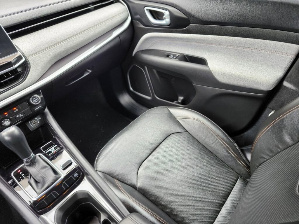 Used 2022 Jeep Compass Latitude AWD/4WD image 15