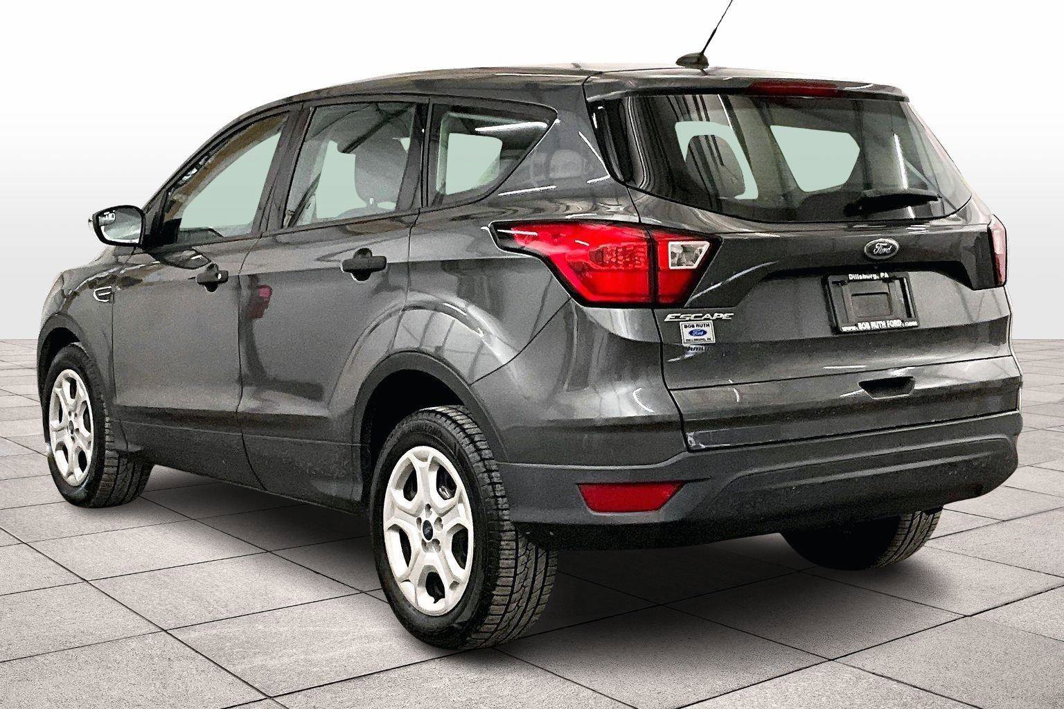 Certified 2019 Ford Escape S image 4