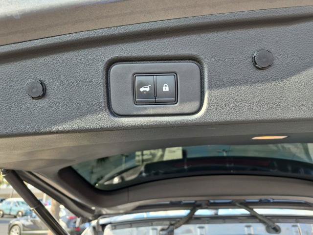 Used 2022 Nissan Pathfinder SL w/ Lighting Package (N92) AWD/4WD image 20