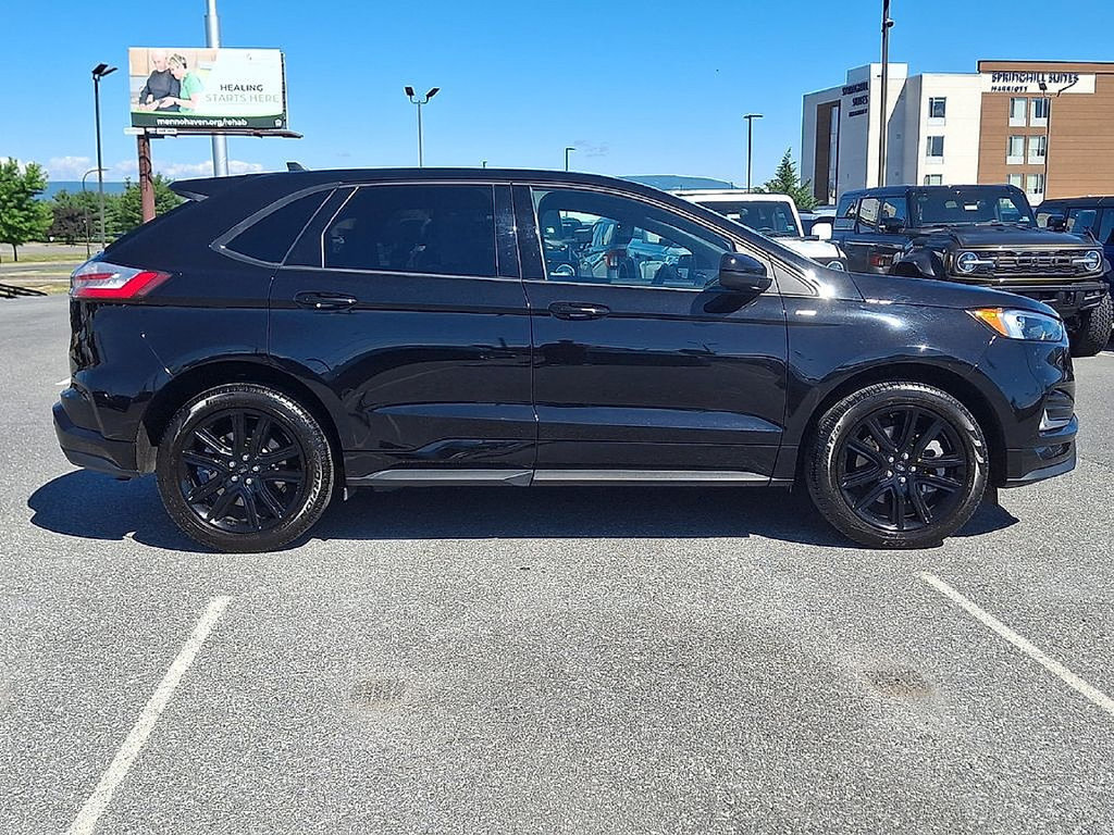 Certified 2024 Ford Edge ST-Line AWD/4WD image 7