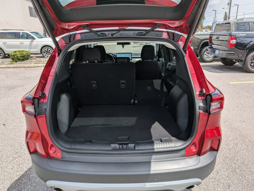 Certified 2025 Ford Escape Active w/ Tech Pack #1 FWD image 12