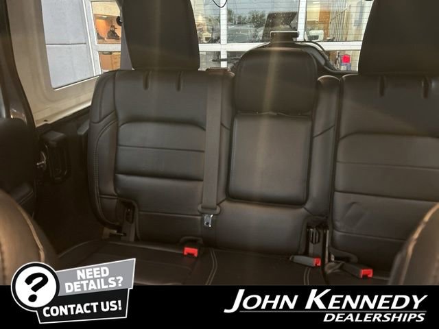 Used 2019 Jeep Wrangler Unlimited Sahara AWD/4WD image 40