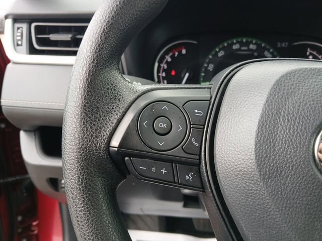 Used 2025 Toyota RAV4 LE FWD image 20
