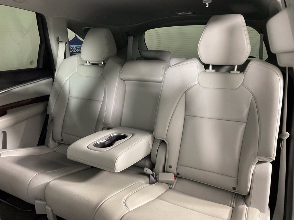 Used 2017 Acura MDX w/ Technology Package FWD image 16