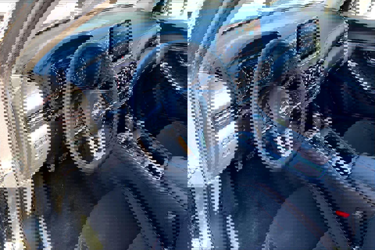 Used 2025 Nissan Sentra SR image 18