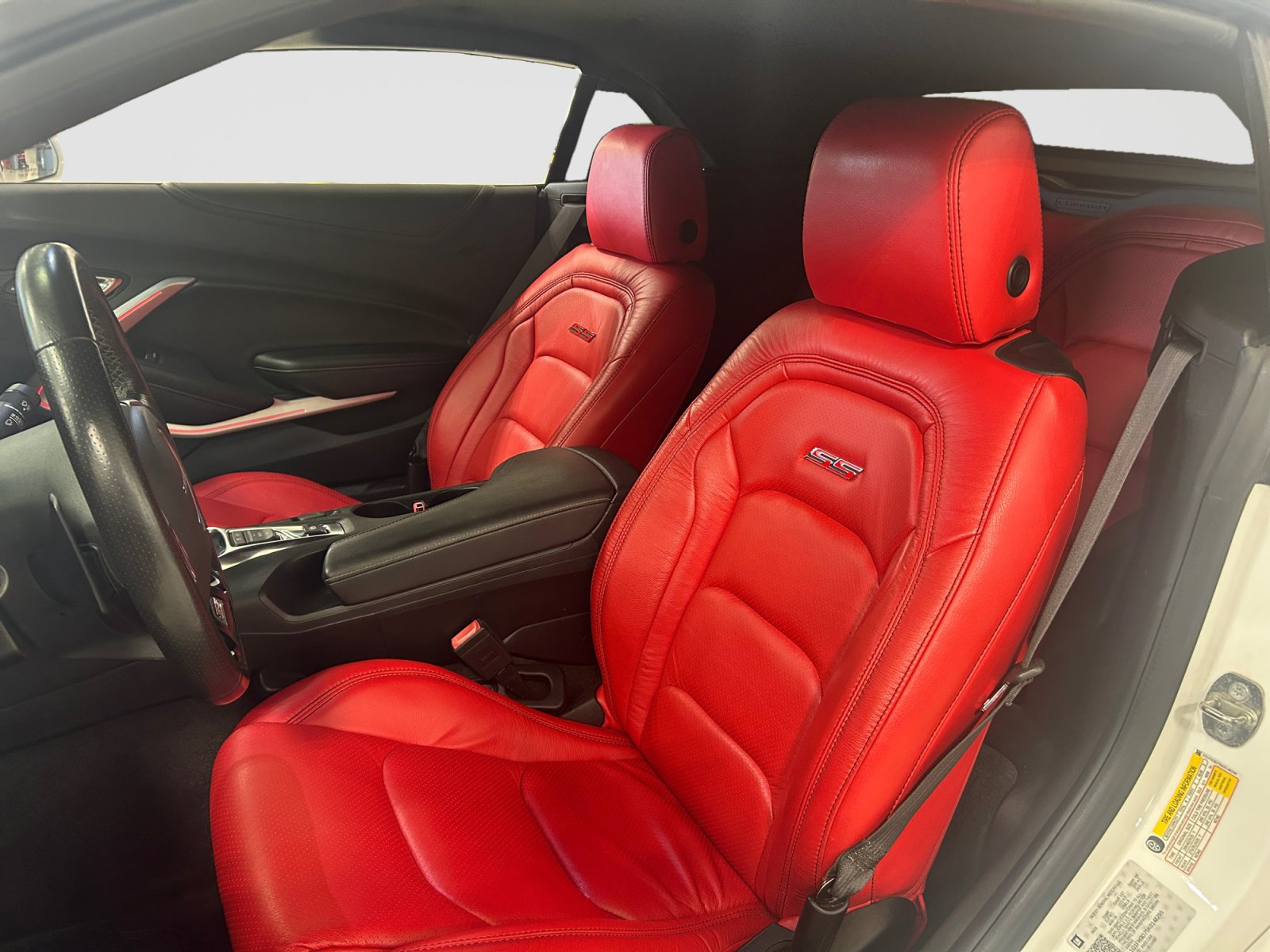 Used 2019 Chevrolet Camaro SS RWD image 14