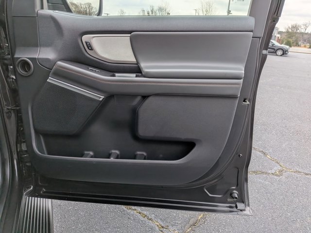 Certified 2025 Ford Expedition Active image 32