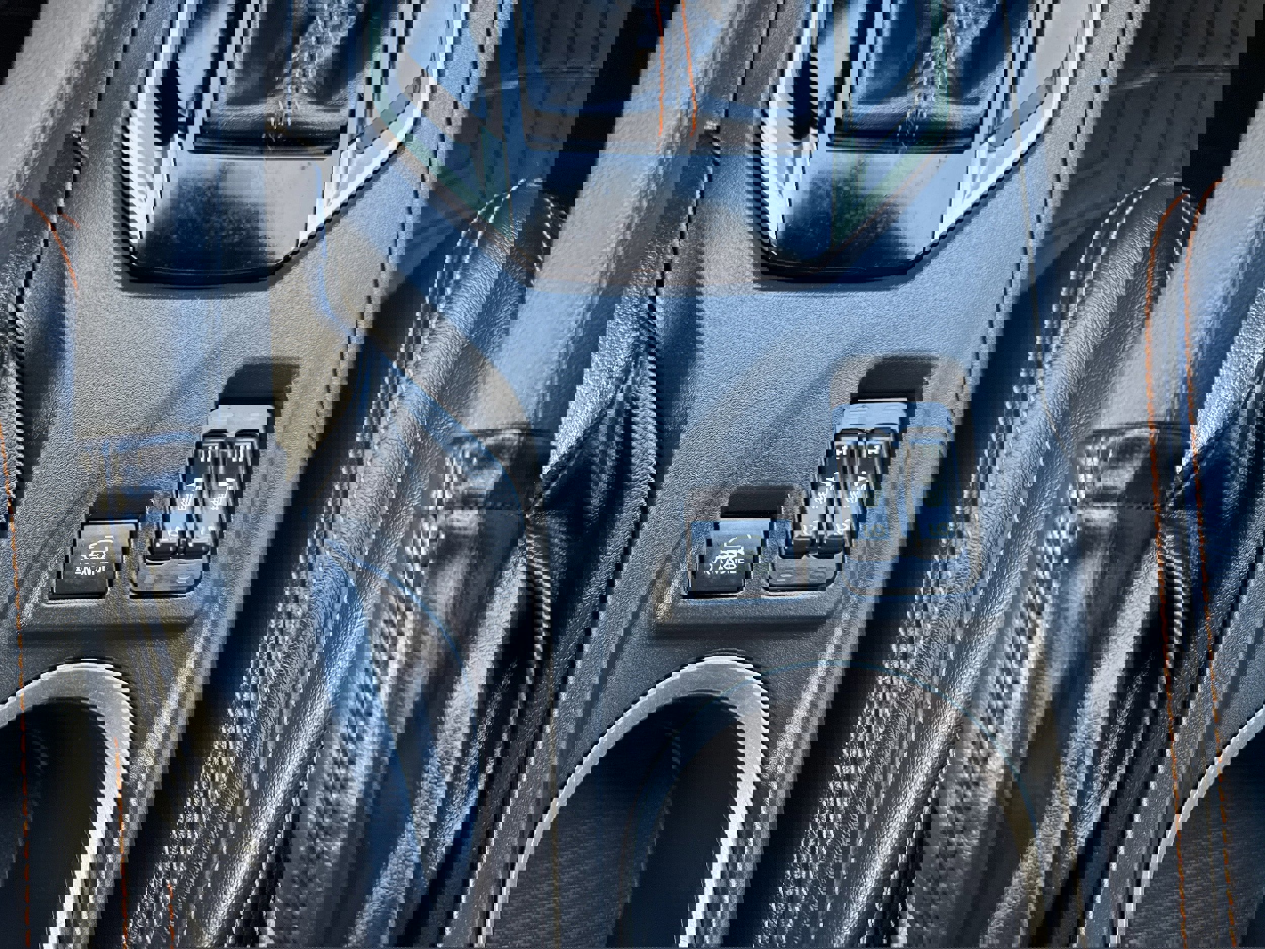 Used 2023 Subaru Crosstrek 2.5i Limited w/ Popular Package #4 image 12