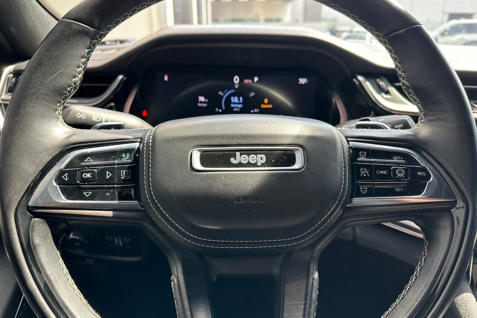 Used 2022 Jeep Grand Cherokee L Overland w/ Advanced Protech Group III image 24