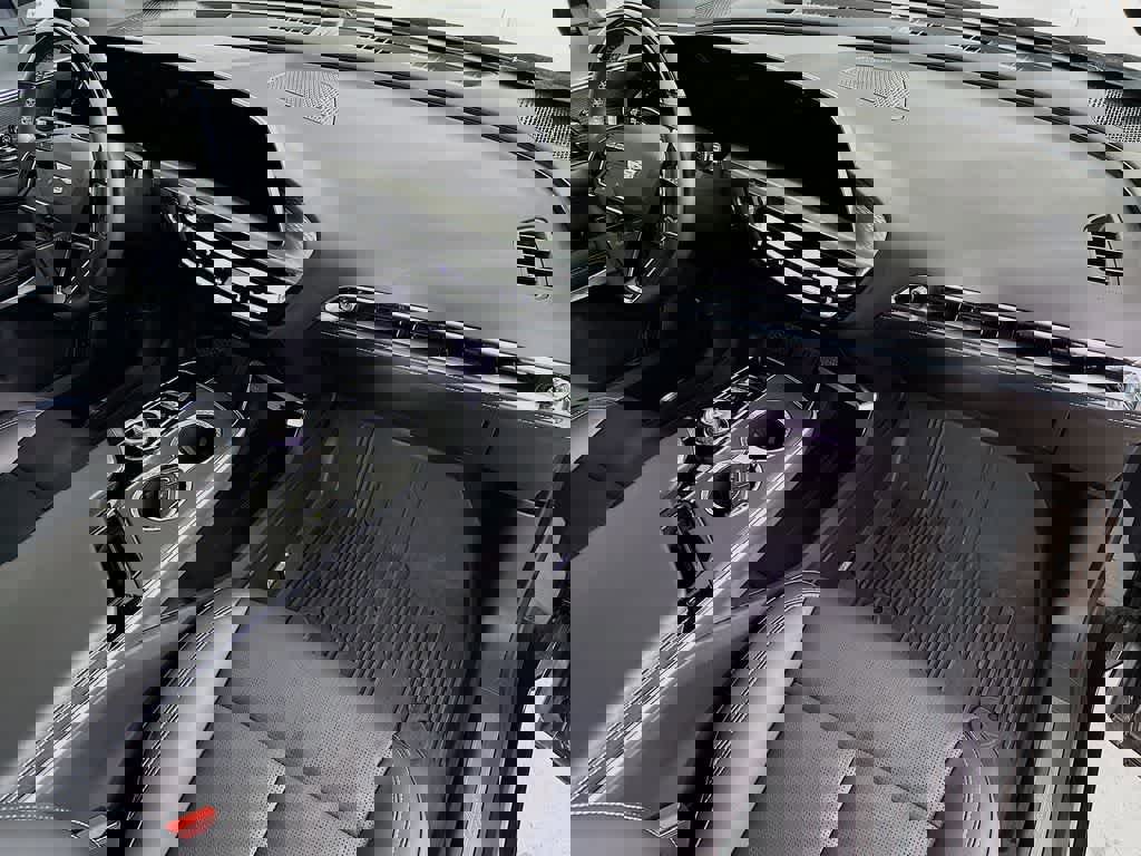 Used 2024 Cadillac Lyriq Luxury w/ LPO, Floor Liner Package image 33