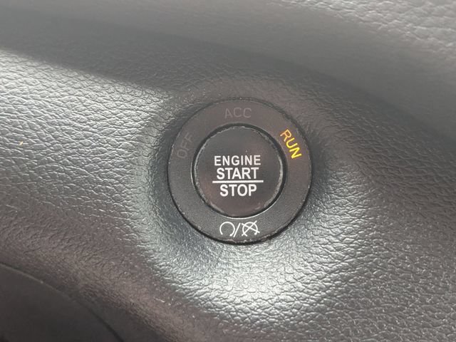Used 2019 Jeep Cherokee Trailhawk AWD/4WD image 18