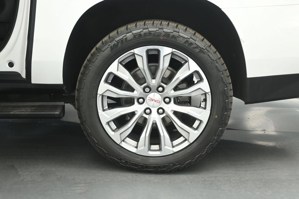 Used 2023 GMC Yukon XL Denali AWD/4WD image 24