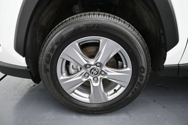 Used 2025 Toyota RAV4 XLE AWD/4WD image 9