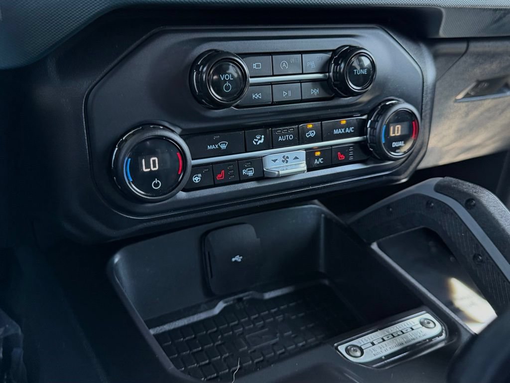 Certified 2024 Ford Bronco Outer Banks AWD/4WD image 27