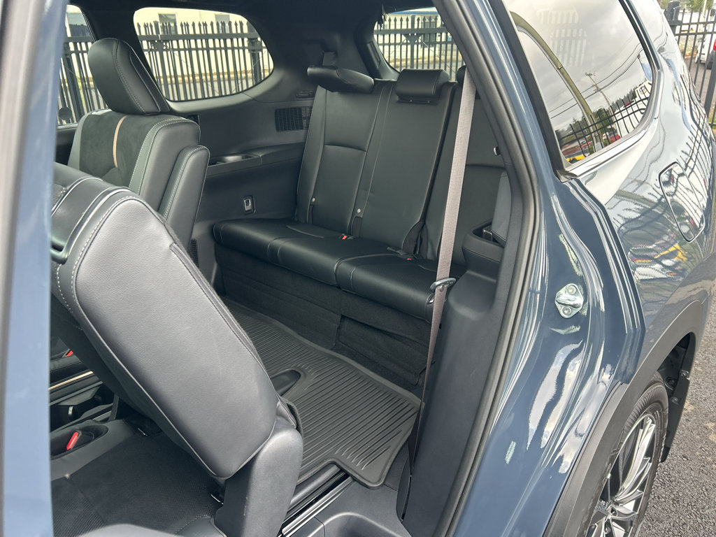 Used 2025 Toyota Grand Highlander AWD Hybrid image 34