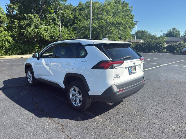 Used 2020 Toyota RAV4 XLE AWD/4WD image 6