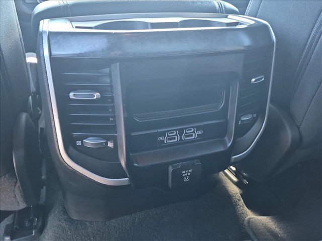 Used 2022 RAM 1500 2WD Quad Cab image 16